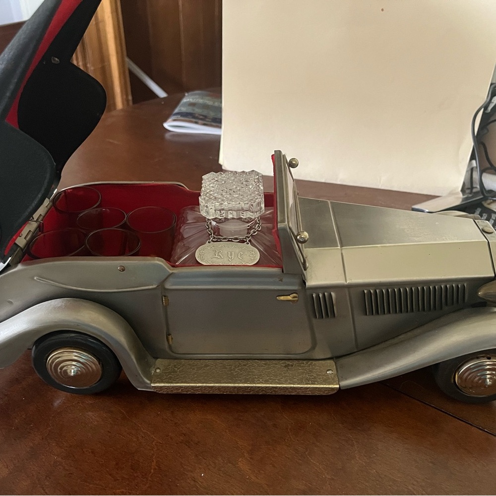 Rolls Royce Whiskey Decanter/Music Box